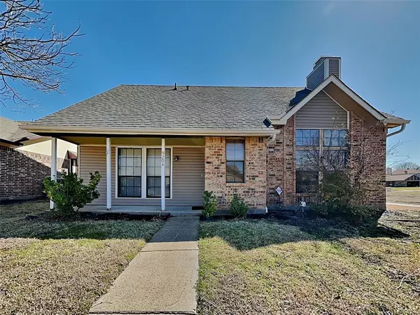 9204 Shipman Street, Rowlett, TX 75088