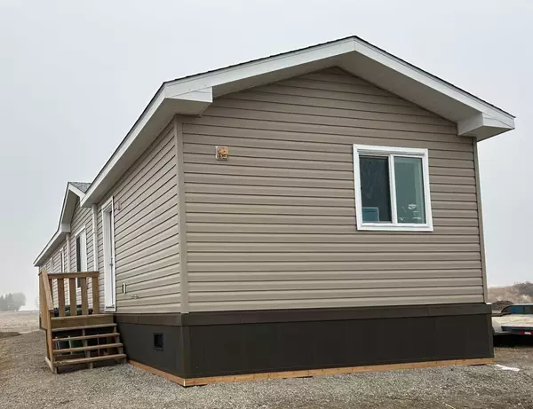 2013 Sunflower CRES, Coaldale, AB T1M 0G4