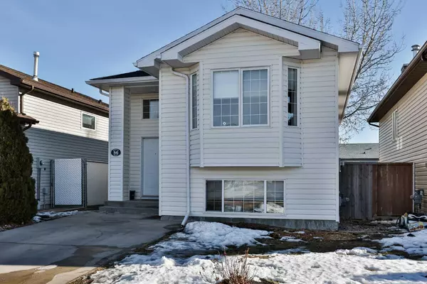 56 Blackfoot CT West, Lethbridge, AB T1K 7P5