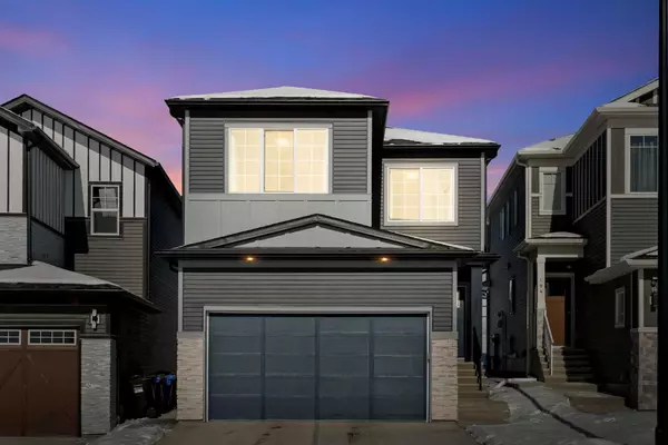 100 Crimson Ridge PL Northwest, Calgary, AB T3L 0K4