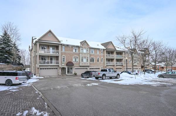 78 Sunset BLVD #203, New Tecumseth, ON L9G 2H5