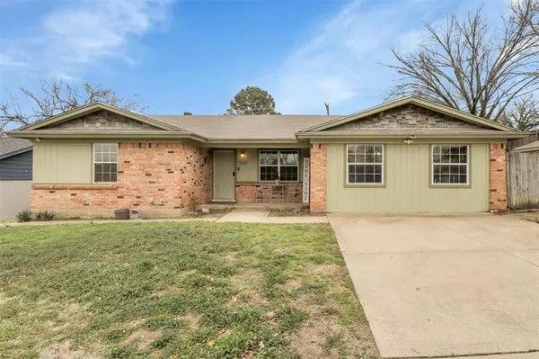 Kennedale, TX 76060,321 Bowles Court