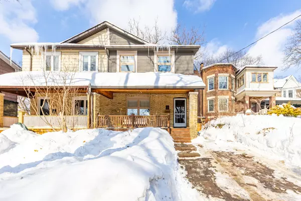 8 Fairmount CRES,  Toronto E02,  ON M4L 2H2