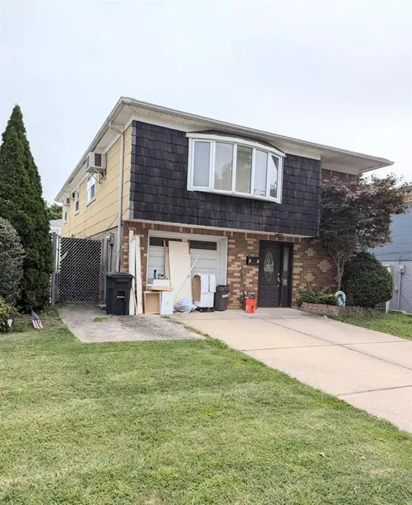 33 Deserre AVE, Staten  Island, NY 10312