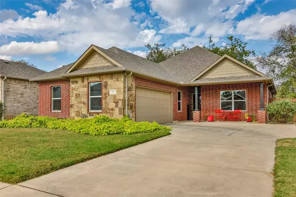 102 Ashlyn Court, Whitesboro, TX 76273