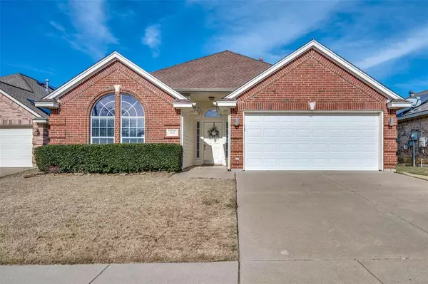 9133 Rushing River Drive,  Fort Worth,  TX 76118