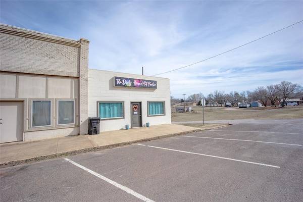 200 N Main Street, Washington, OK 73093