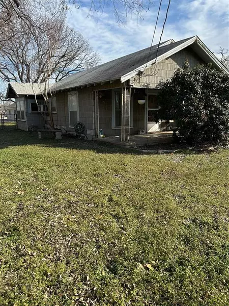 419 E Lee Avenue, Weatherford, TX 76086