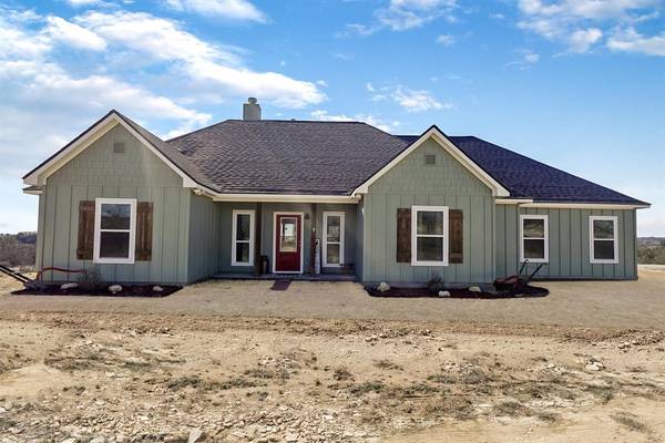 136 Wood Duck Court, Comanche, TX 76442