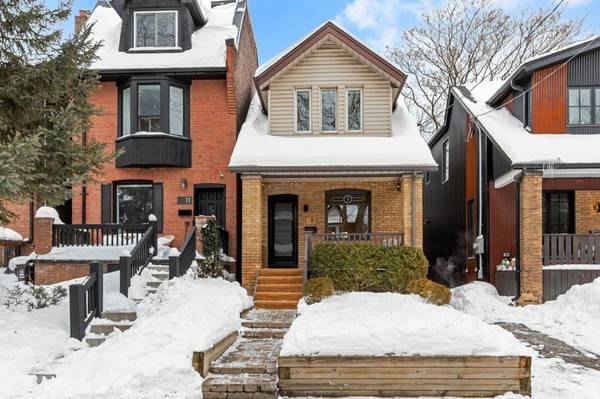 9 Bertmount AVE, Toronto E01, ON M4M 2X8