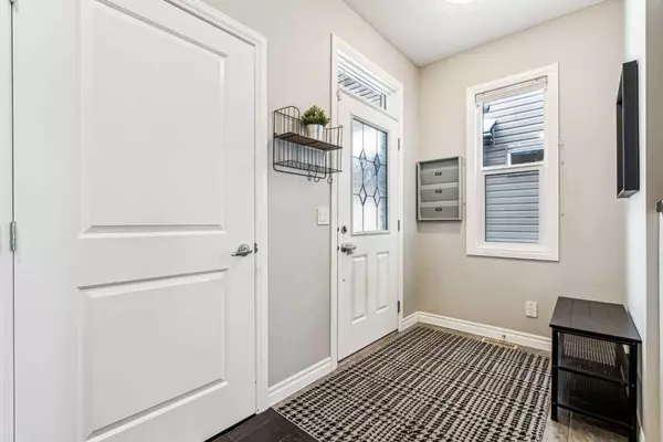 Airdrie, AB T4B 3R6,3444 Hillcrest Rise Southwest