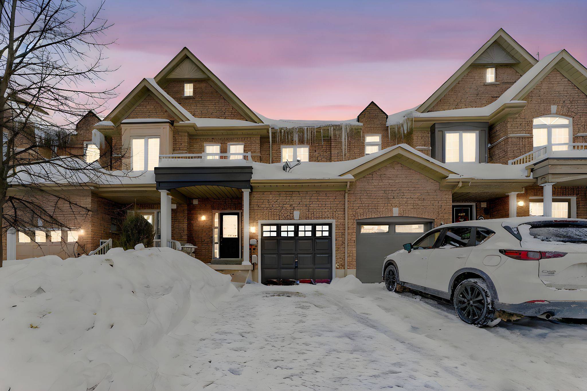 15 Crestbank CT,  Vaughan,  ON L6A 0B2