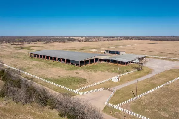 11016 County Road 2138, Kemp, TX 75143