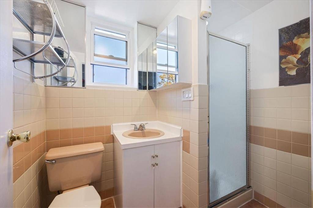 Brooklyn, NY 11236,751 East 89th ST #12