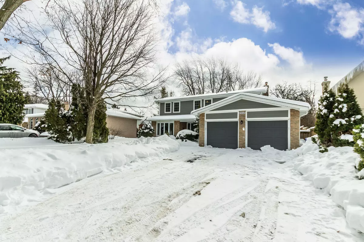 Oakville, ON L6L 5E9,2502 Woburn CRES