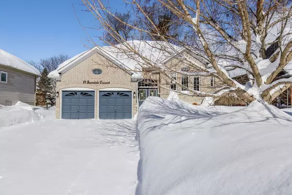 18 Fawndale CRES, Wasaga Beach, ON L9Z 2N2