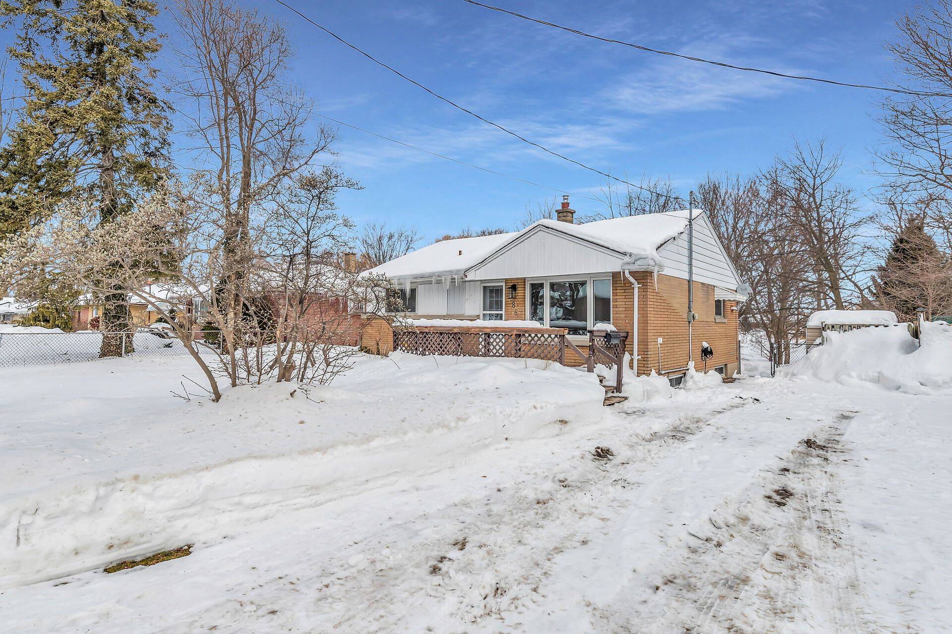 Woodstock, ON N4S 7J5,286 Brompton AVE