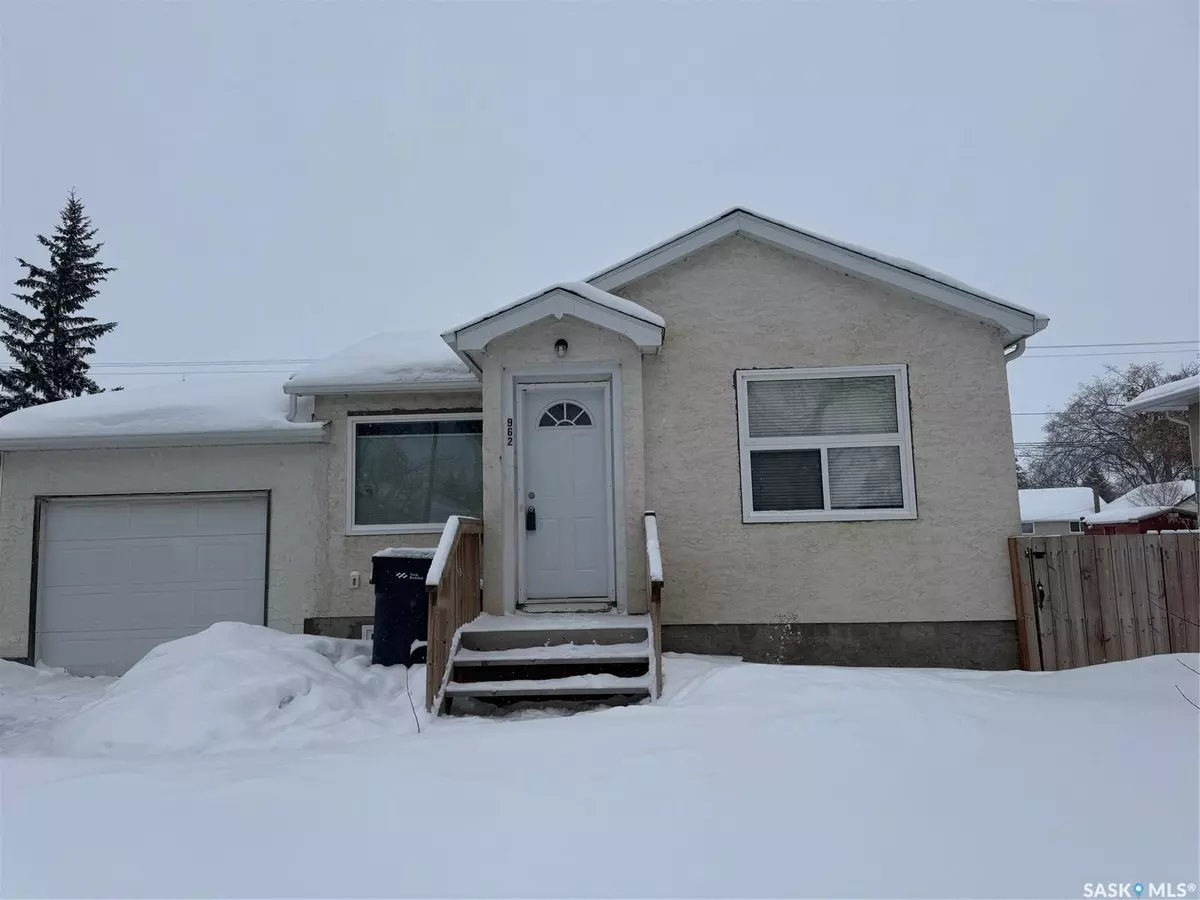 North Battleford, SK S9A 2E2,962 109th STREET