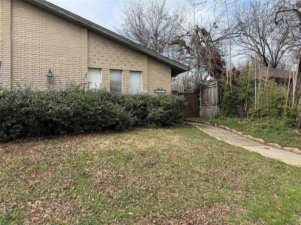 13359 Kit Lane, Dallas, TX 75240