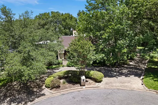 2 Nobhill Drive #Dr, Greenville, TX 75402