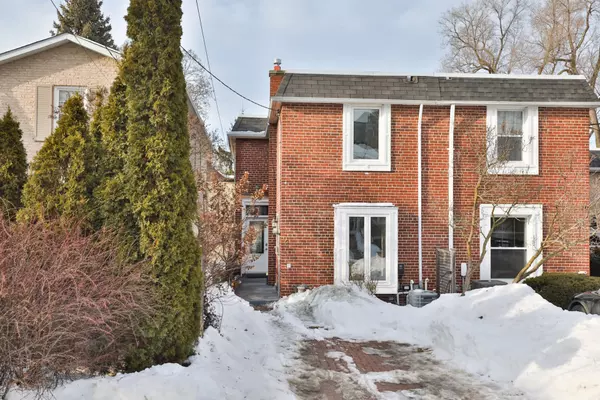 2 Fairfield RD, Toronto C10, ON M4P 1T1