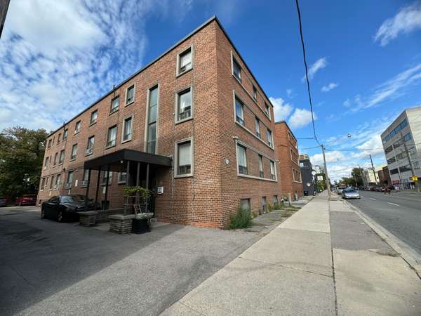 852 Broadview AVE #103, Toronto E03, ON M4K 2R1