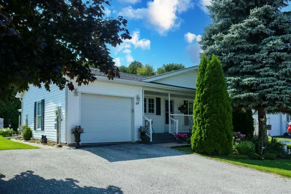 Wasaga Beach, ON L9Z 3A8,69 ST JAMES PL