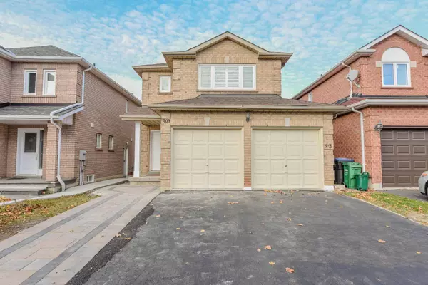 903 Blyleven BLVD, Mississauga, ON L5V 2J3