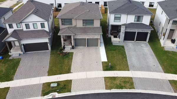 London, ON N6L 0G4,3719 Somerston CRES