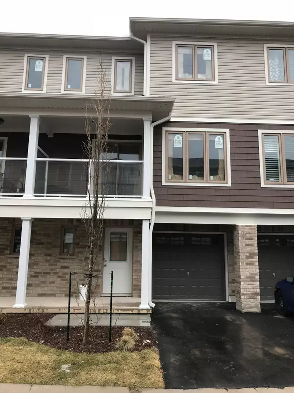 46 Scarlett Common ST #8, St. Catharines, ON L2P 0C4