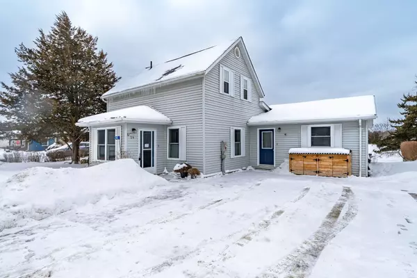 241 Riverside Pkwy, Quinte West, ON K0K 2C0