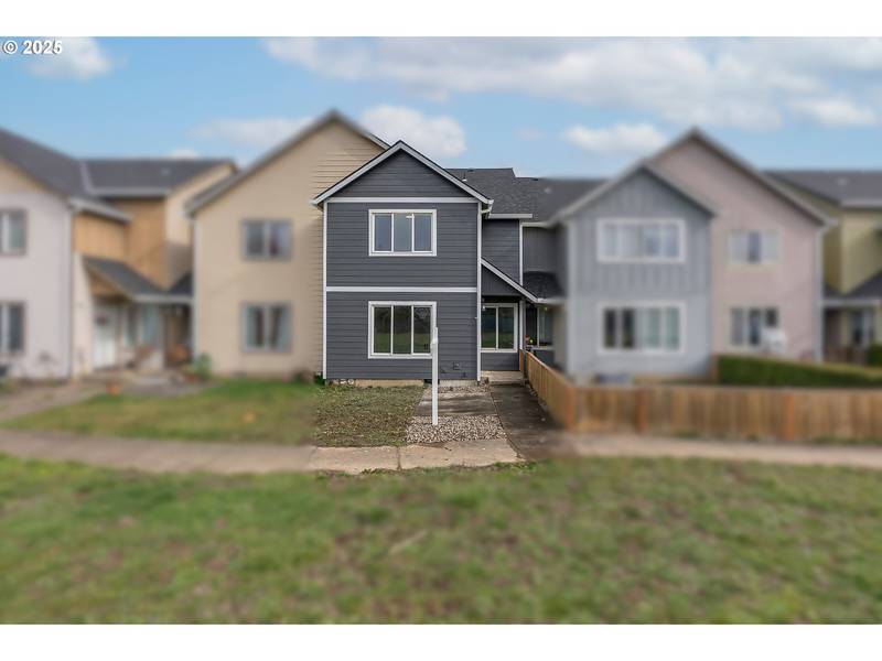 821 VILLAGE PL, Dayton, OR 97114