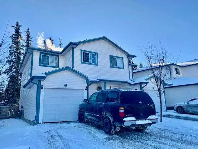 Hinton, AB T7V1H3,465 MAKENNY ST #5