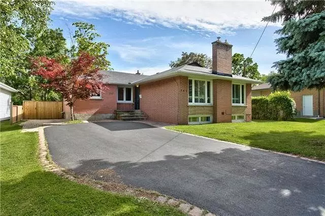 Oakville, ON L6L 4S3,342 Lees LN #Upper