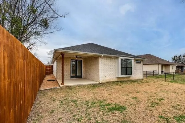 Palmer, TX 75152,284 Cosey Street