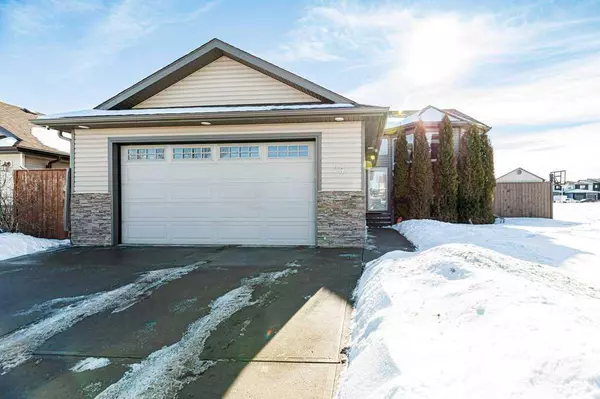 29 Eastpointe DR, Blackfalds, AB T4M 0G6