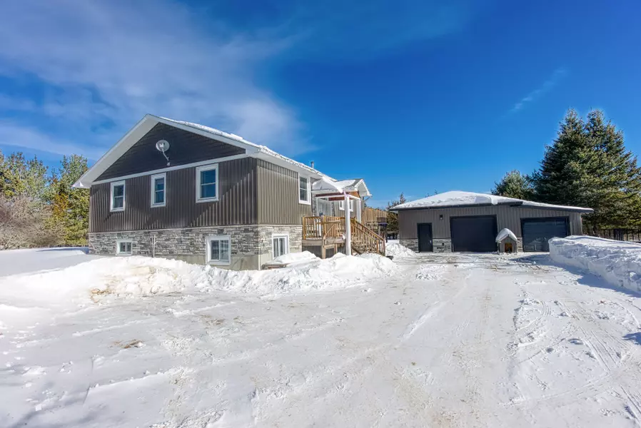 581 Concession Rd 8 RD, Rideau Lakes, ON K0G 1X0