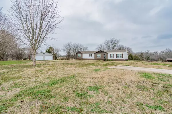 1088 Vz County Road 2621, Wills Point, TX 75169