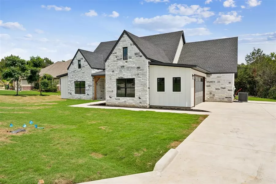 1003 Mojave Trail, Granbury, TX 76048