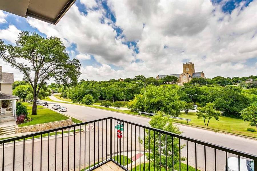 2537 McCart Avenue #2539, Fort Worth, TX 76110