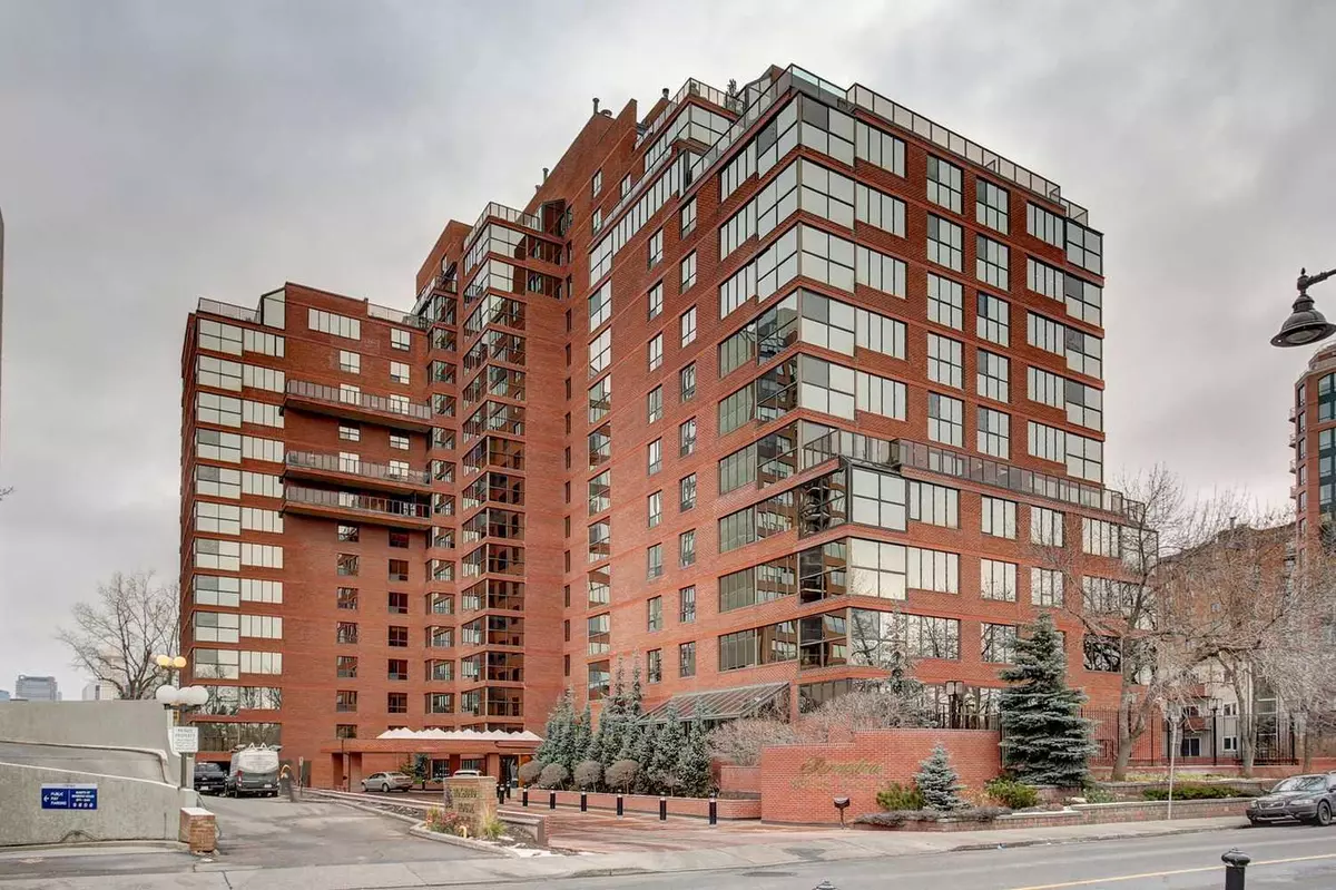 Calgary, AB T2S 2T9,318 26 AVE Southwest #1205