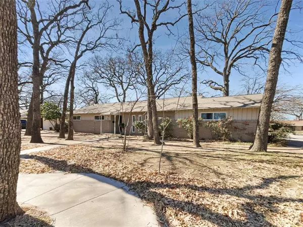 309 Lincolnshire Drive, Irving, TX 75061