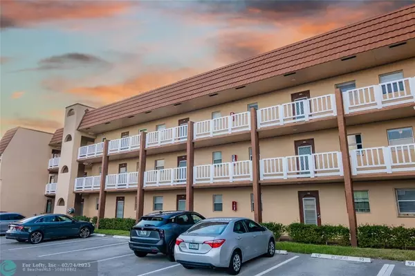 9041 Sunrise Lakes Blvd  #206, Sunrise, FL 33322