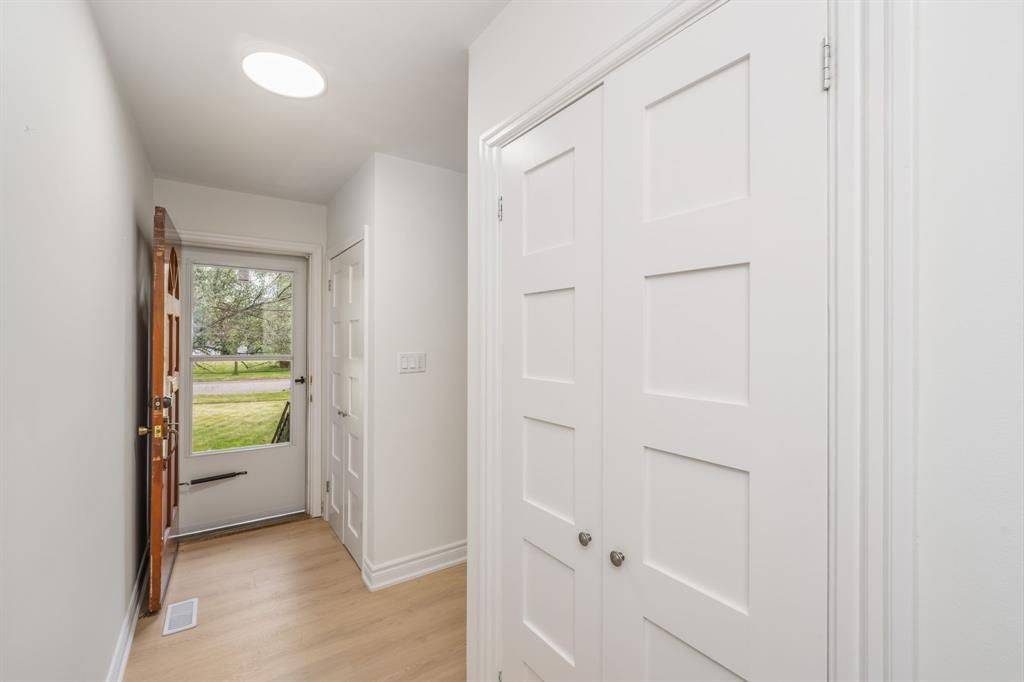 Sarnia, ON N7S 1K8,8 Mayfair DR