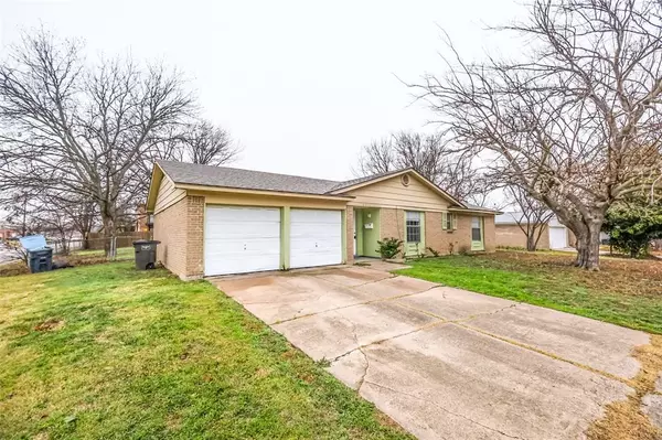 6328 Wheaton Drive, Fort Worth, TX 76133