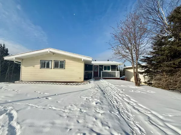 132 COLLINGE RD, Hinton, AB T7V1M1