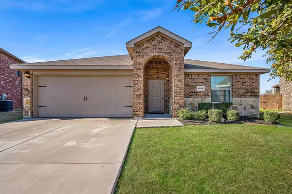 2492 Saldana Drive, Fate, TX 75189