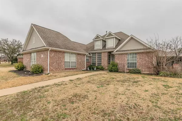 121 Daisey Lane, Justin, TX 76247