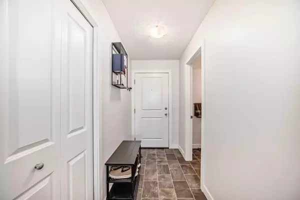 Calgary, AB T2X 2B9,81 Legacy BLVD SE #1305