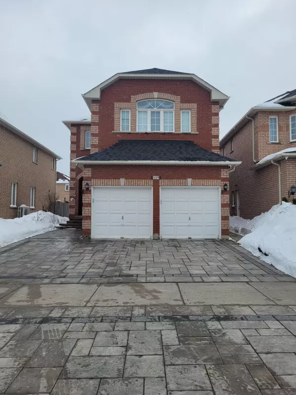 559 Highglen AVE, Markham, ON L3S 4N3